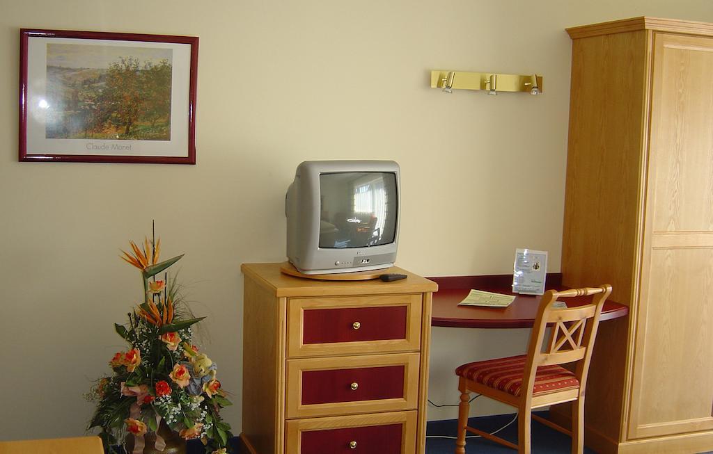 Hotel Garni Hubertushof Bad Fussing Room photo